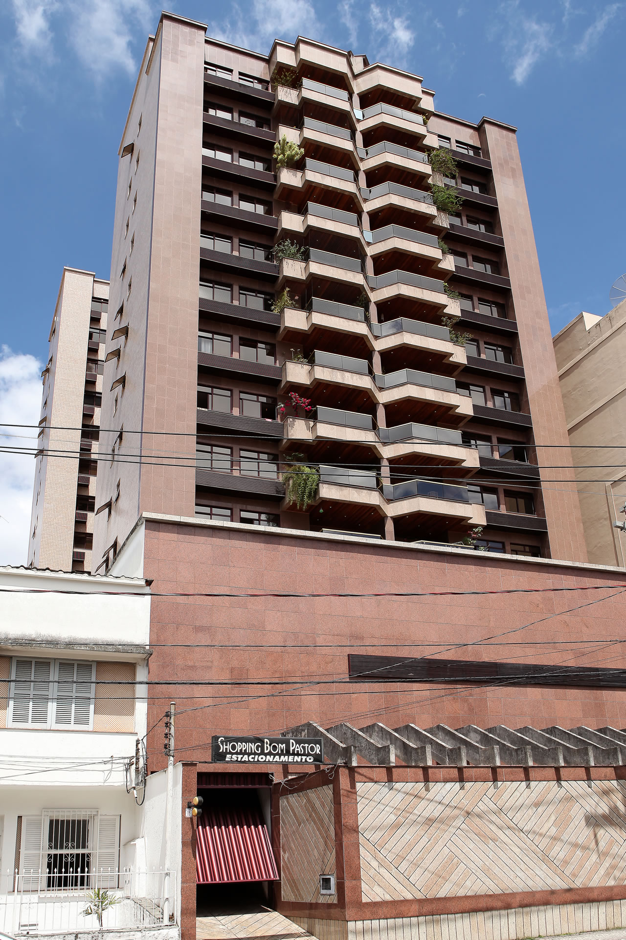 Edifício Cavaleiro Di Ferrara — empreendimento entregue Larivoir