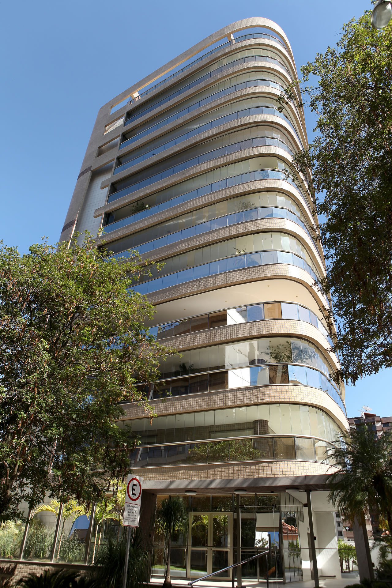 Edifício Helio C. Larivoir — empreendimento entregue Larivoir